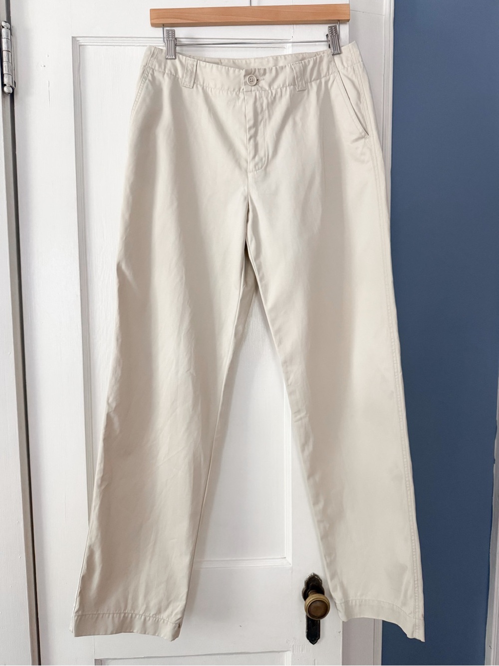 GAP Women's Khaki Chino Pant
